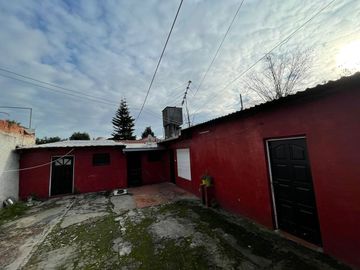 VENTA CASA CON COCHERA QUILMES OESTE OPORTUNIDAD