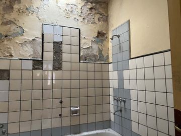 CASA VENTA A REFACCIONAR FLORENCIO VARELA