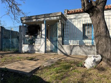 CASA VENTA A REFACCIONAR FLORENCIO VARELA