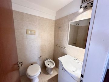 Venta Departamento, San Isidro -  con Cochera