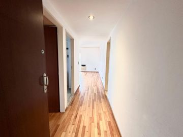 Venta Departamento, San Isidro -  con Cochera