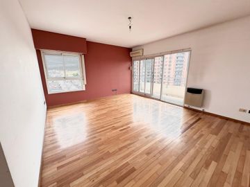 Venta Departamento, San Isidro -  con Cochera