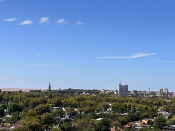 Venta Departamento, San Isidro -  con Cochera