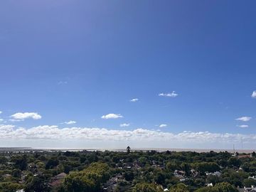 Venta Departamento, San Isidro -  con Cochera