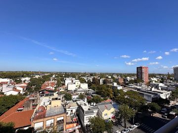 Venta Departamento, San Isidro -  con Cochera