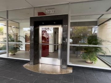 Venta Departamento, San Isidro -  con Cochera