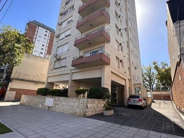 Venta Departamento, San Isidro -  con Cochera