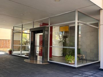 Venta Departamento, San Isidro -  con Cochera