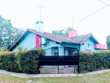 VENTA CASA QUINTA 5 AMBIENTES MERLO  PILETA