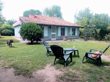 VENTA CASA QUINTA 5 AMBIENTES MERLO  PILETA