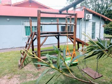 VENTA CASA QUINTA 5 AMBIENTES MERLO  PILETA