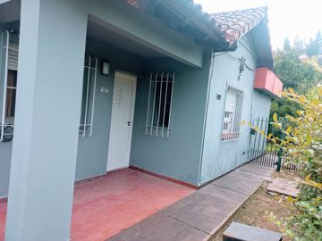 VENTA CASA QUINTA 5 AMBIENTES MERLO  PILETA