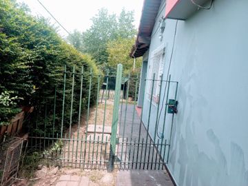 VENTA CASA QUINTA 5 AMBIENTES MERLO  PILETA