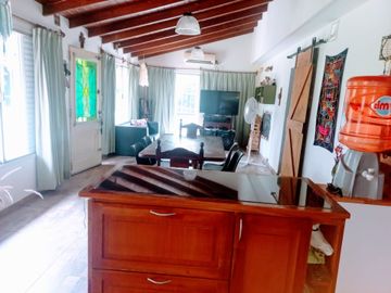 VENTA CASA QUINTA 5 AMBIENTES MERLO  PILETA