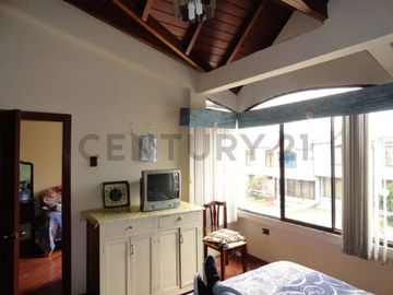 Casa en Venta – Conjunto El Prado, Sangolquí