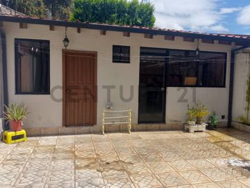 Casa en Venta – Conjunto El Prado, Sangolquí