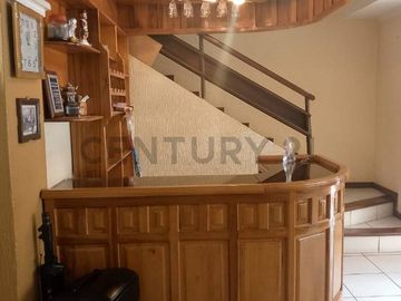 Casa en Venta – Conjunto El Prado, Sangolquí