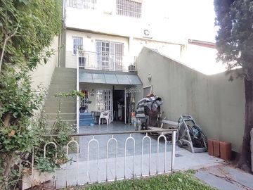 VENTA Casa tripex, 4 ambientes, en Villa Urquiza