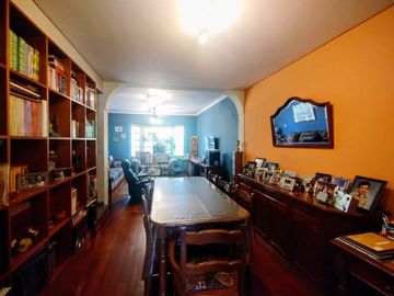 VENTA Casa tripex, 4 ambientes, en Villa Urquiza