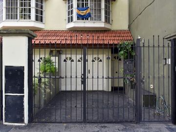 VENTA Casa tripex, 4 ambientes, en Villa Urquiza