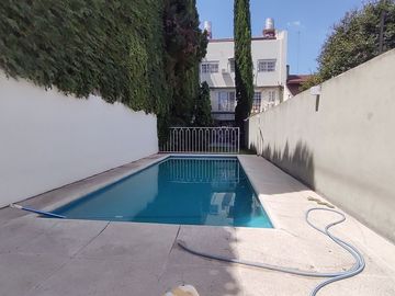 VENTA Casa tripex, 4 ambientes, en Villa Urquiza