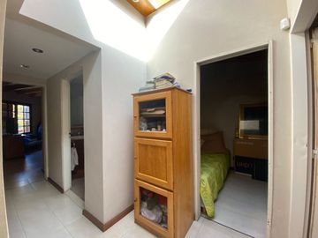 VENTA CASA 5 AMBIENTES LOMAS DE ZAMORA - PERMUTA