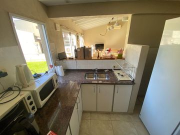 VENTA CASA 5 AMBIENTES LOMAS DE ZAMORA - PERMUTA