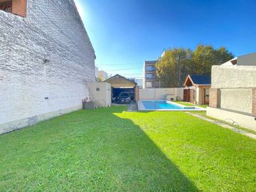 VENTA CASA 5 AMBIENTES LOMAS DE ZAMORA - PERMUTA