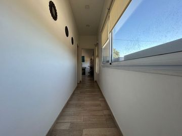 Casa 5 ambientes en venta en Merlo con pileta.