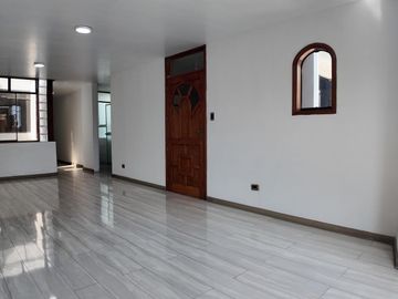 Departamento en Santiago de Surco
