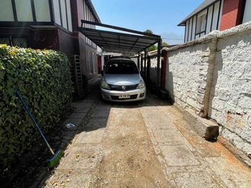 Casa en venta en LA REINA