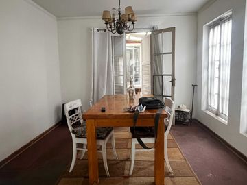 Casa en venta en LA REINA