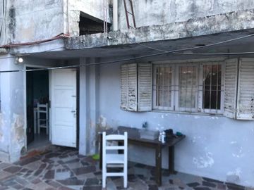 VENTA CASA  3 AMB EN BERNAL CON COCHERA DOBLE