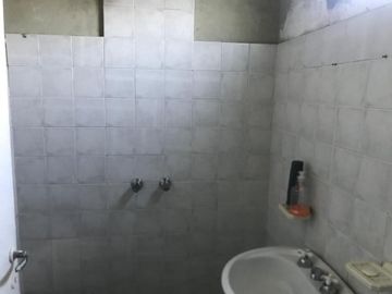VENTA CASA  3 AMB EN BERNAL CON COCHERA DOBLE
