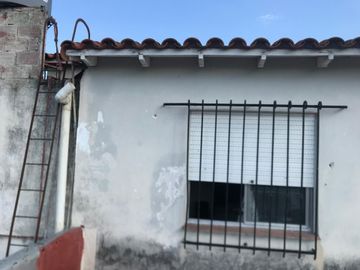 VENTA CASA  3 AMB EN BERNAL CON COCHERA DOBLE