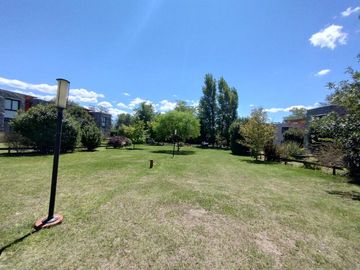 VENTA DEPTO 84 M2 2 DORM CALAMUCHITA. APTO CREDITO