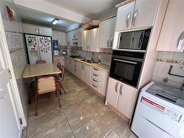 Casa en Venta en A metros de Unimarc , Tottus y Santa Isabel