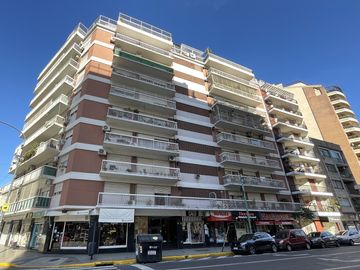 VENTA Caballito 4 ambientes,  Cochera y al Frente