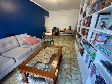 VENTA Caballito 4 ambientes,  Cochera y al Frente