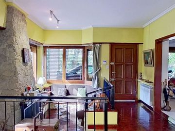 Increible casa 4 ambientes en Varela