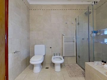 Increible casa 4 ambientes en Varela