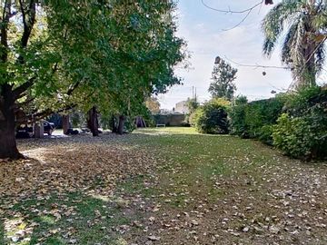 Increible casa 4 ambientes en Varela