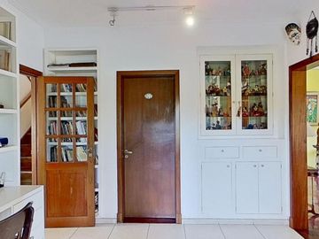Increible casa 4 ambientes en Varela