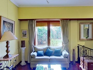 Increible casa 4 ambientes en Varela
