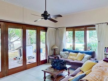 Increible casa 4 ambientes en Varela