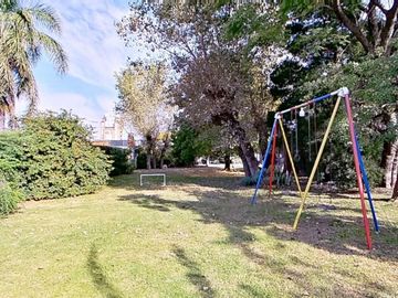 Increible casa 4 ambientes en Varela