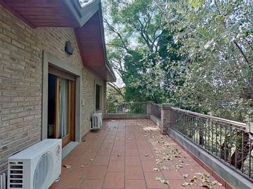 Increible casa 4 ambientes en Varela