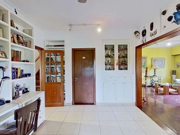Increible casa 4 ambientes en Varela