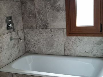 VENTA CASA 5AMB c/DEP LOTE INTERNO CARPINCHOS