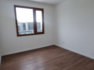 VENTA CASA 5AMB c/DEP LOTE INTERNO CARPINCHOS